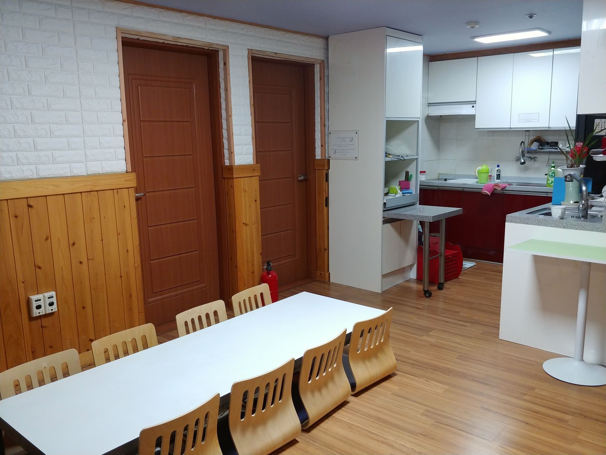 Four Season Guest House Busan Extérieur photo